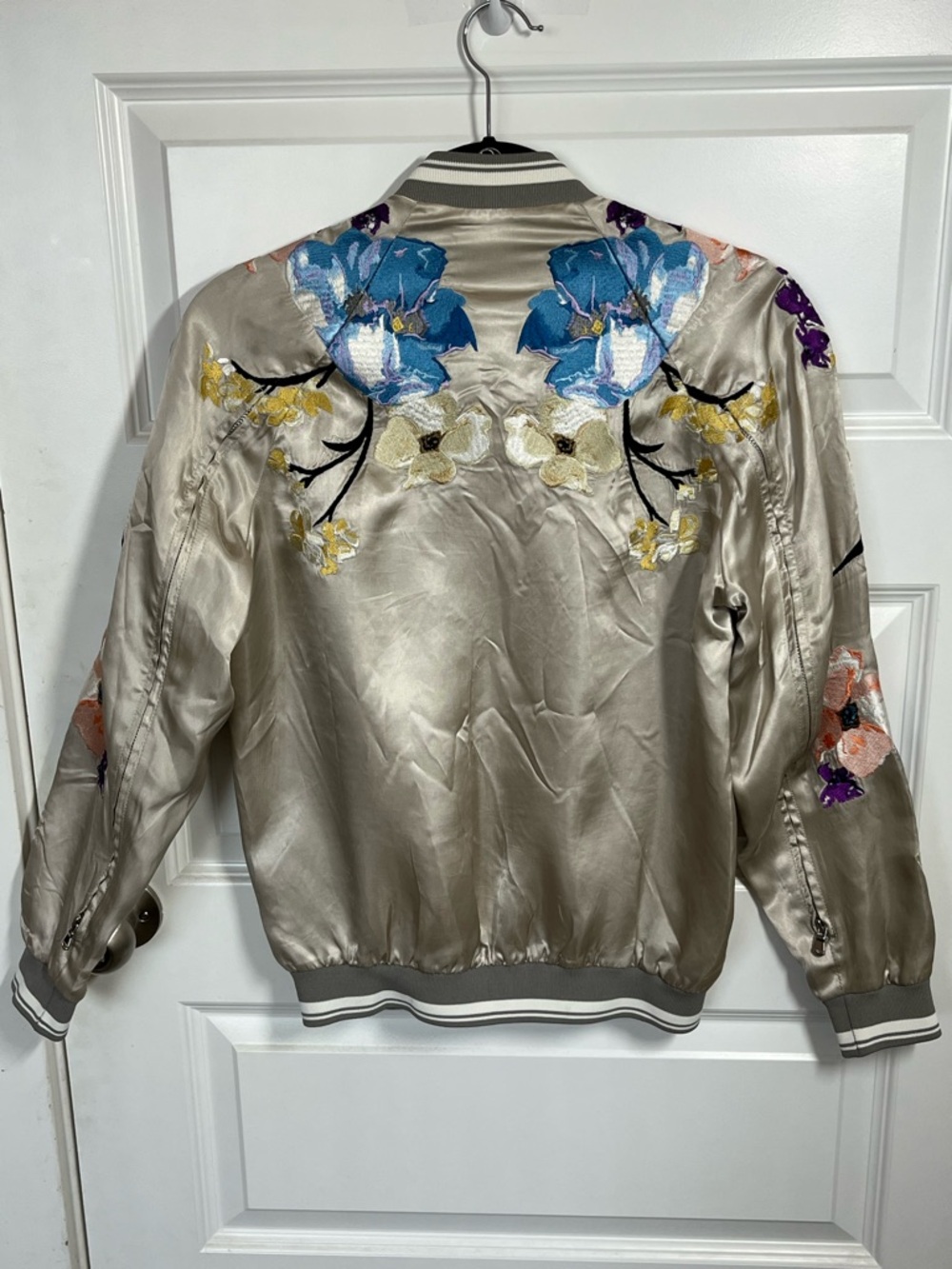 3.1 Phillip Lim Floral Embroidered Satin Bomber Jacket Size 2 Chic - Picture 6 of 16